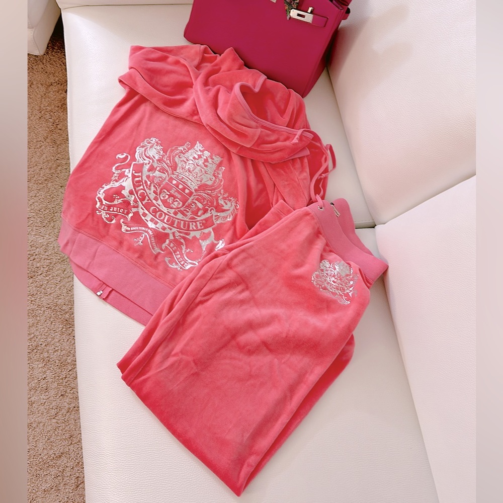 Juicy couture tracksuit set- pink